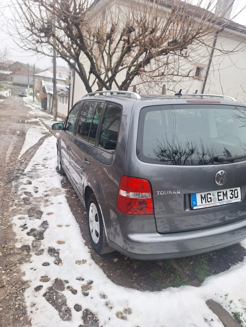 VW Touran, снимка 4 - Автомобили и джипове - 53203404