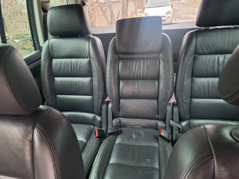 VW Touran, снимка 8 - Автомобили и джипове - 53203404