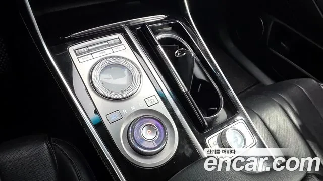 Genesis GV80 2WD, снимка 13 - Автомобили и джипове - 54781742