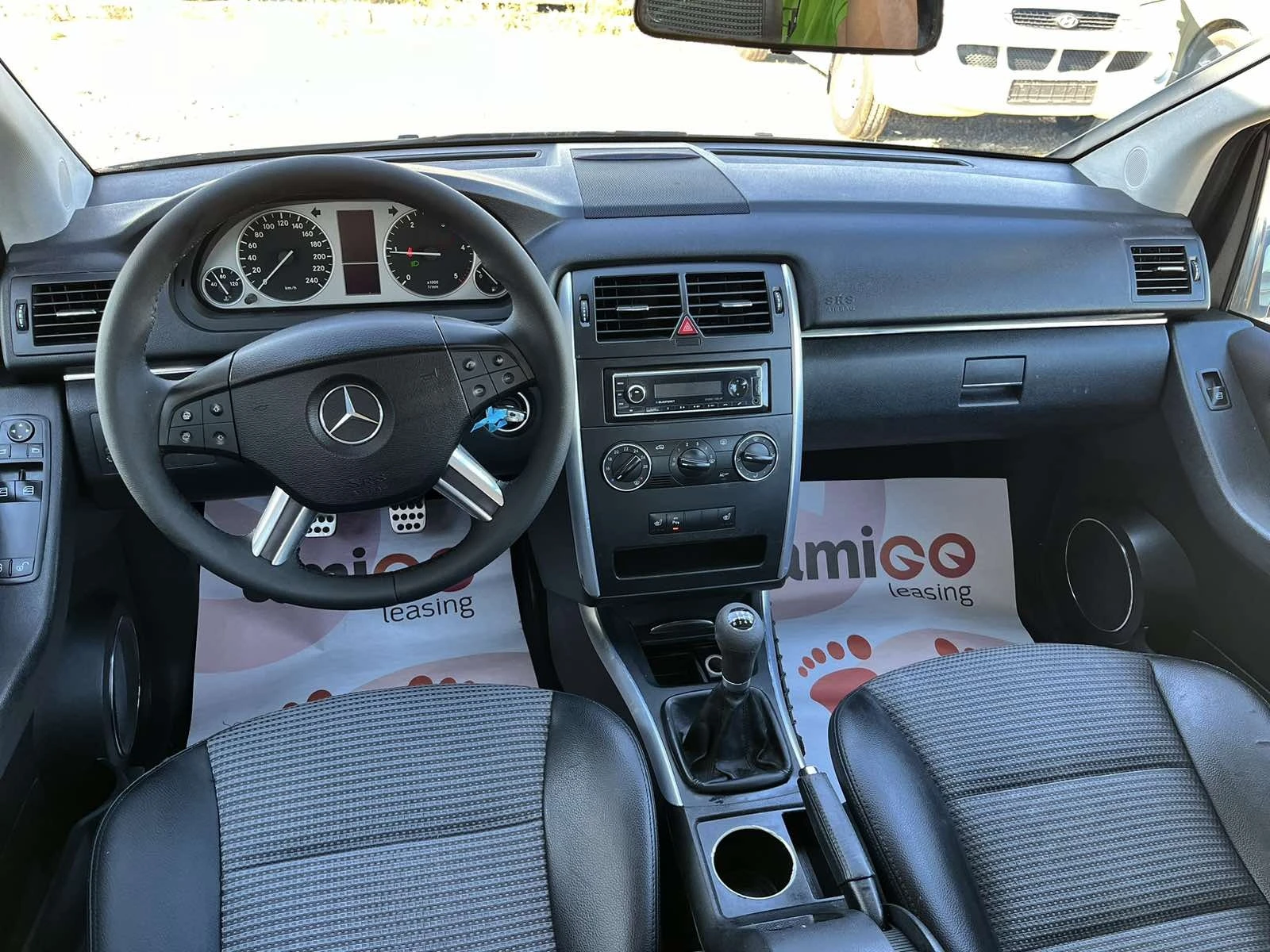 Mercedes-Benz B 180 2.0CDI КОЖА 6ск Italia - изображение 8