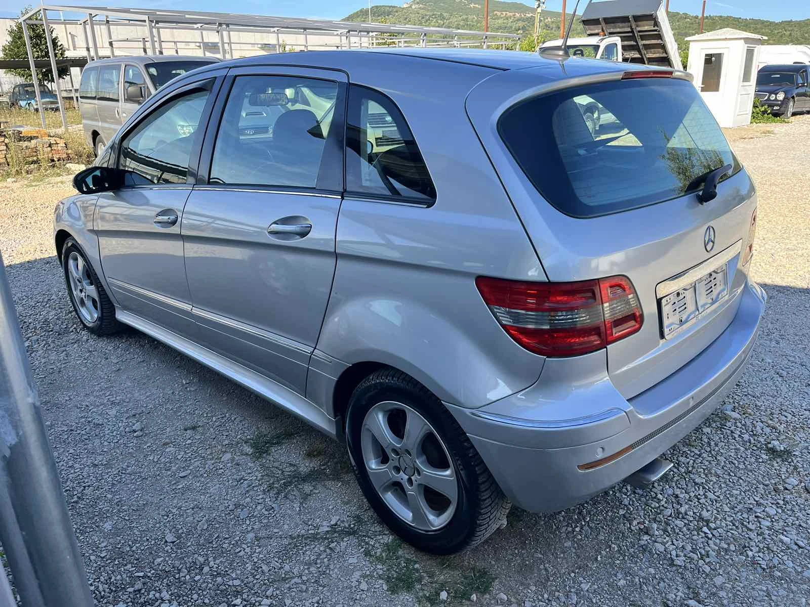 Mercedes-Benz B 180 2.0CDI КОЖА 6ск Italia - изображение 7