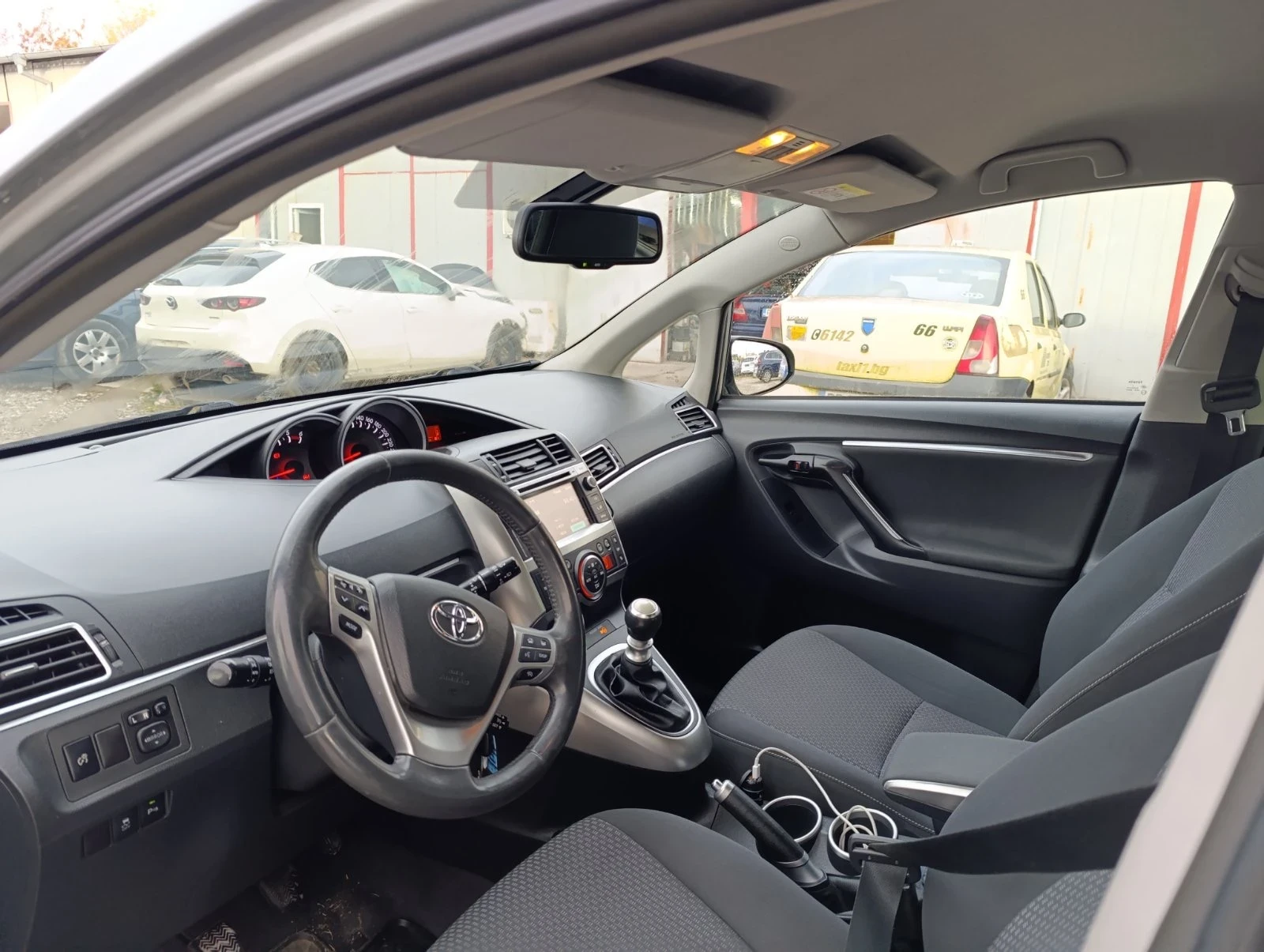 Toyota Verso 2.0D4D - изображение 9