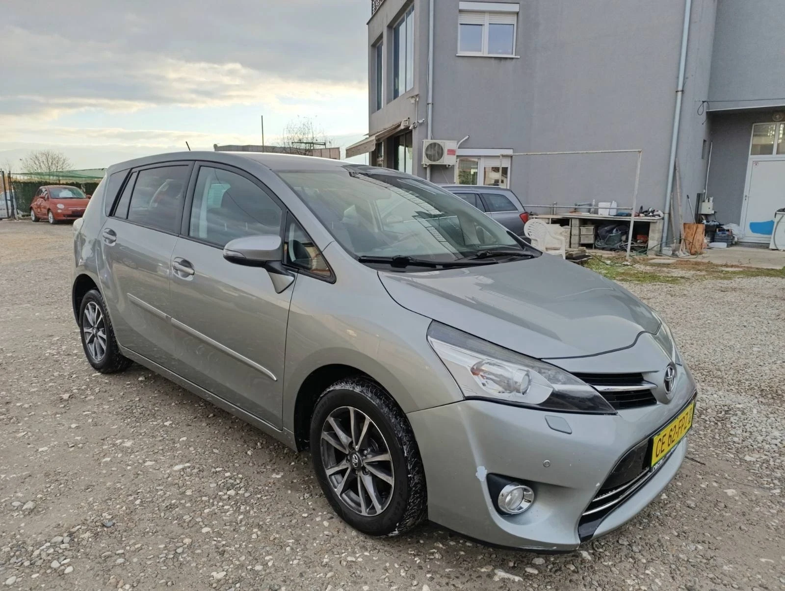 Toyota Verso 2.0D4D - изображение 3