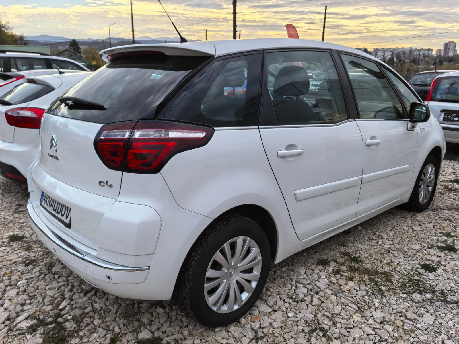 Citroen C4 Picasso ТОП СЪСТОЯНИЕ  - изображение 5