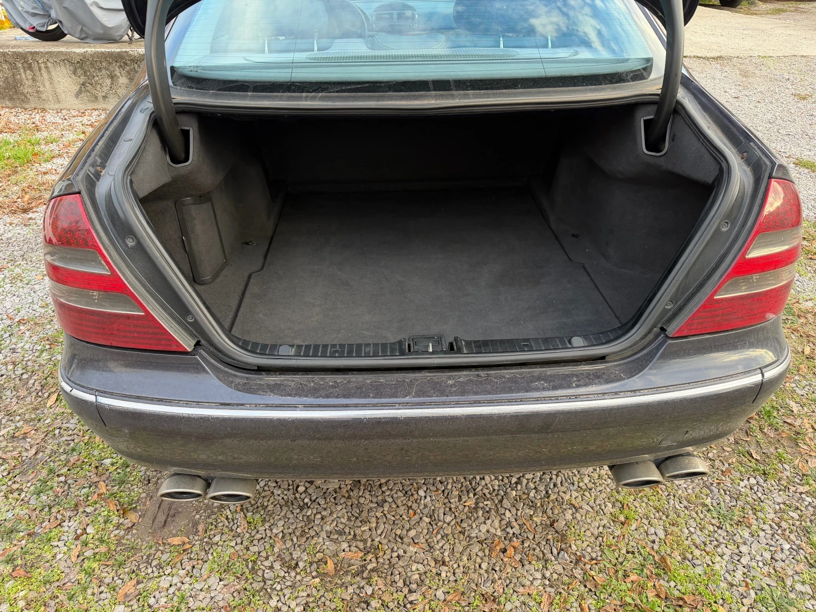 Mercedes-Benz E 320  - изображение 10