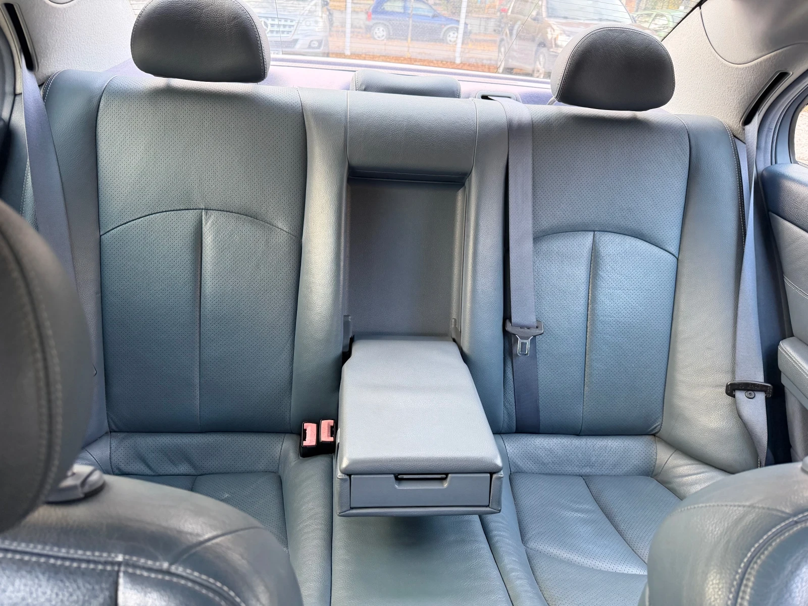 Mercedes-Benz E 320  - изображение 9