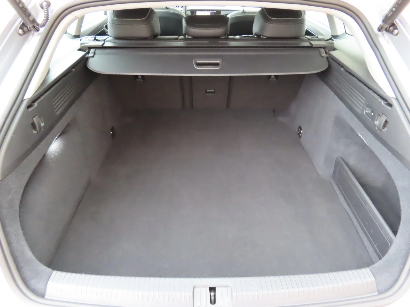 VW Arteon Elegance 2.0 TDI SCR DSG | Mobile.bg � ����������� 4