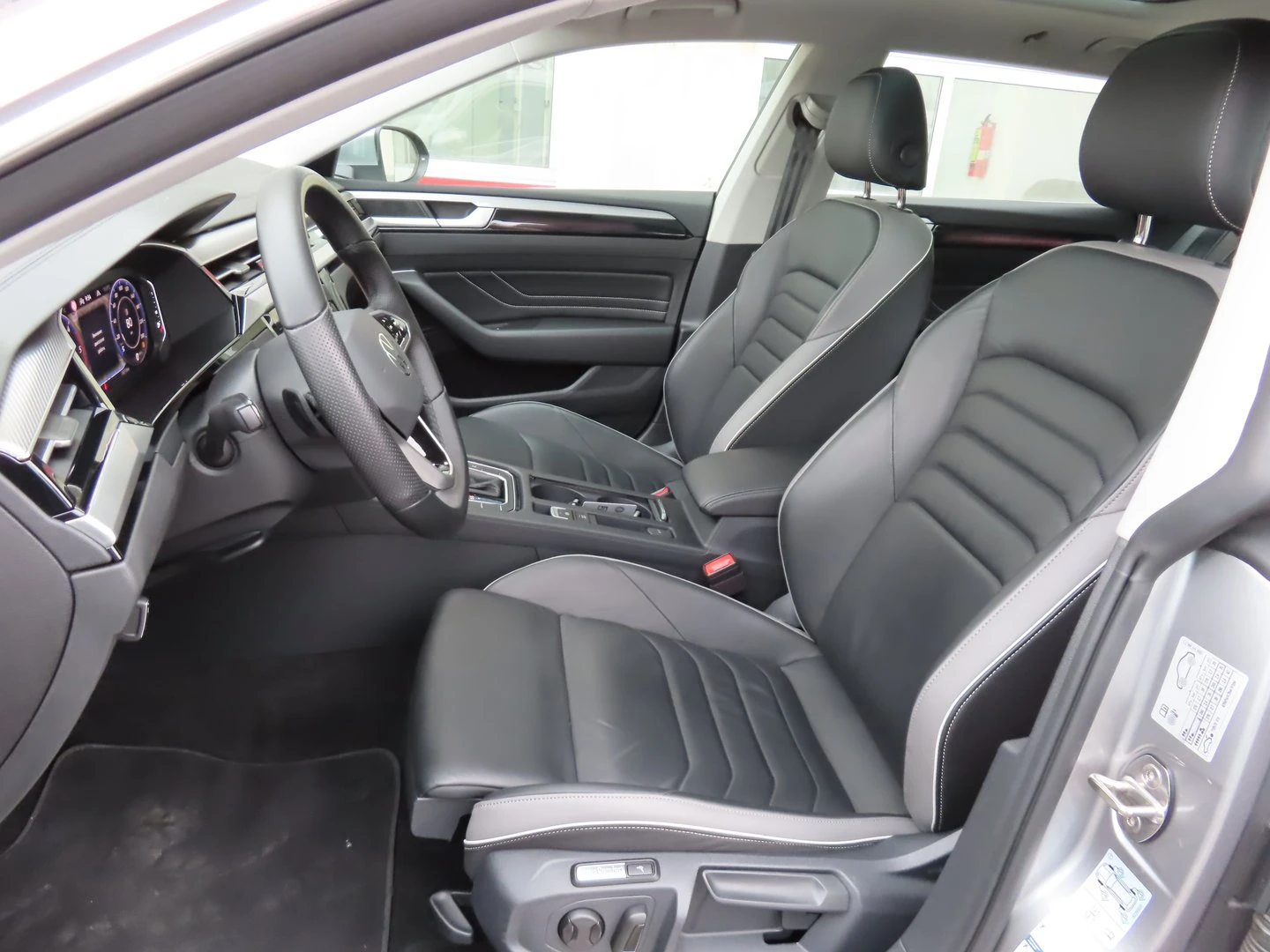 VW Arteon Elegance 2.0 TDI SCR DSG | Mobile.bg � ����������� 9