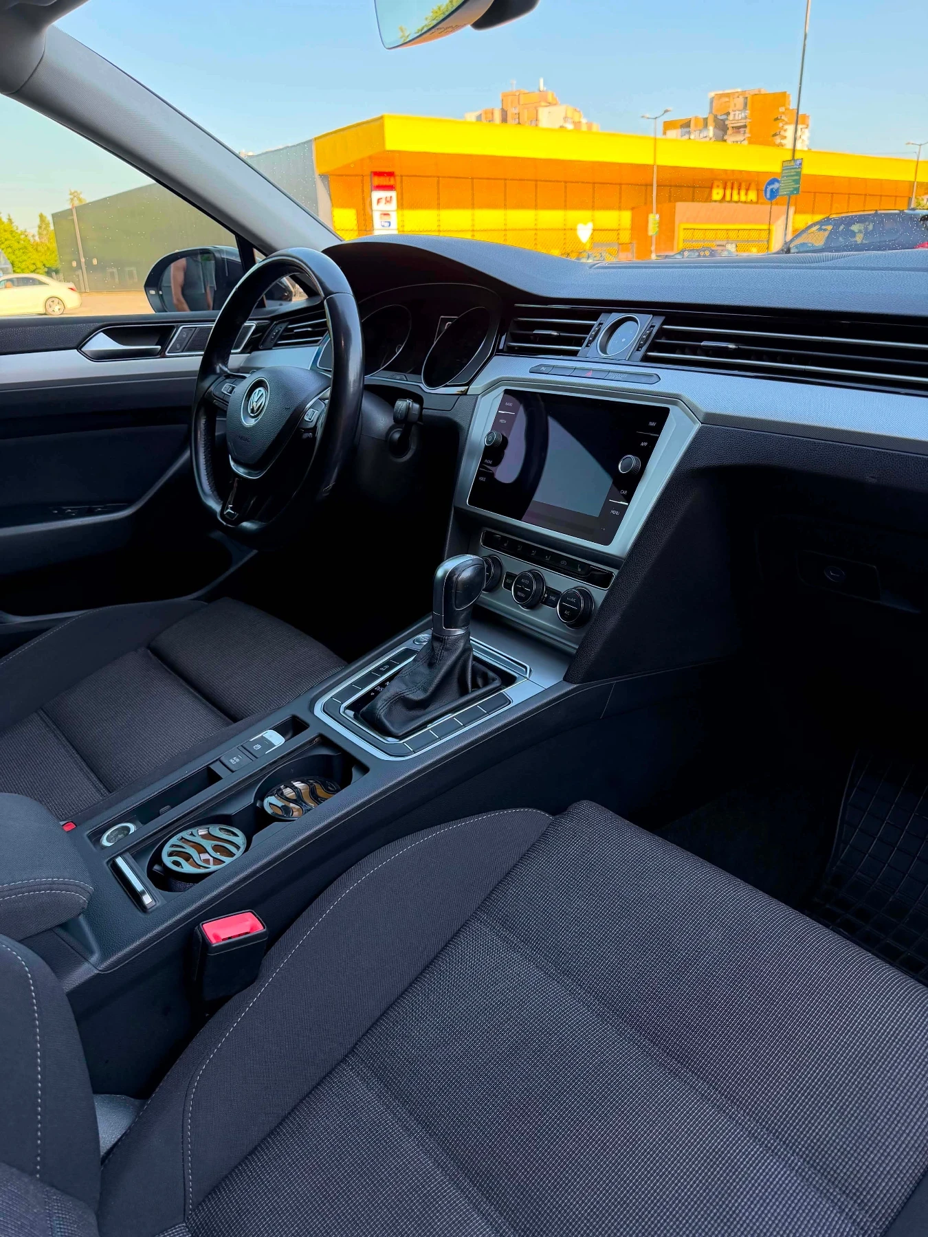 VW Passat 2.0 TDI, снимка 15 - Автомобили и джипове - 53888544