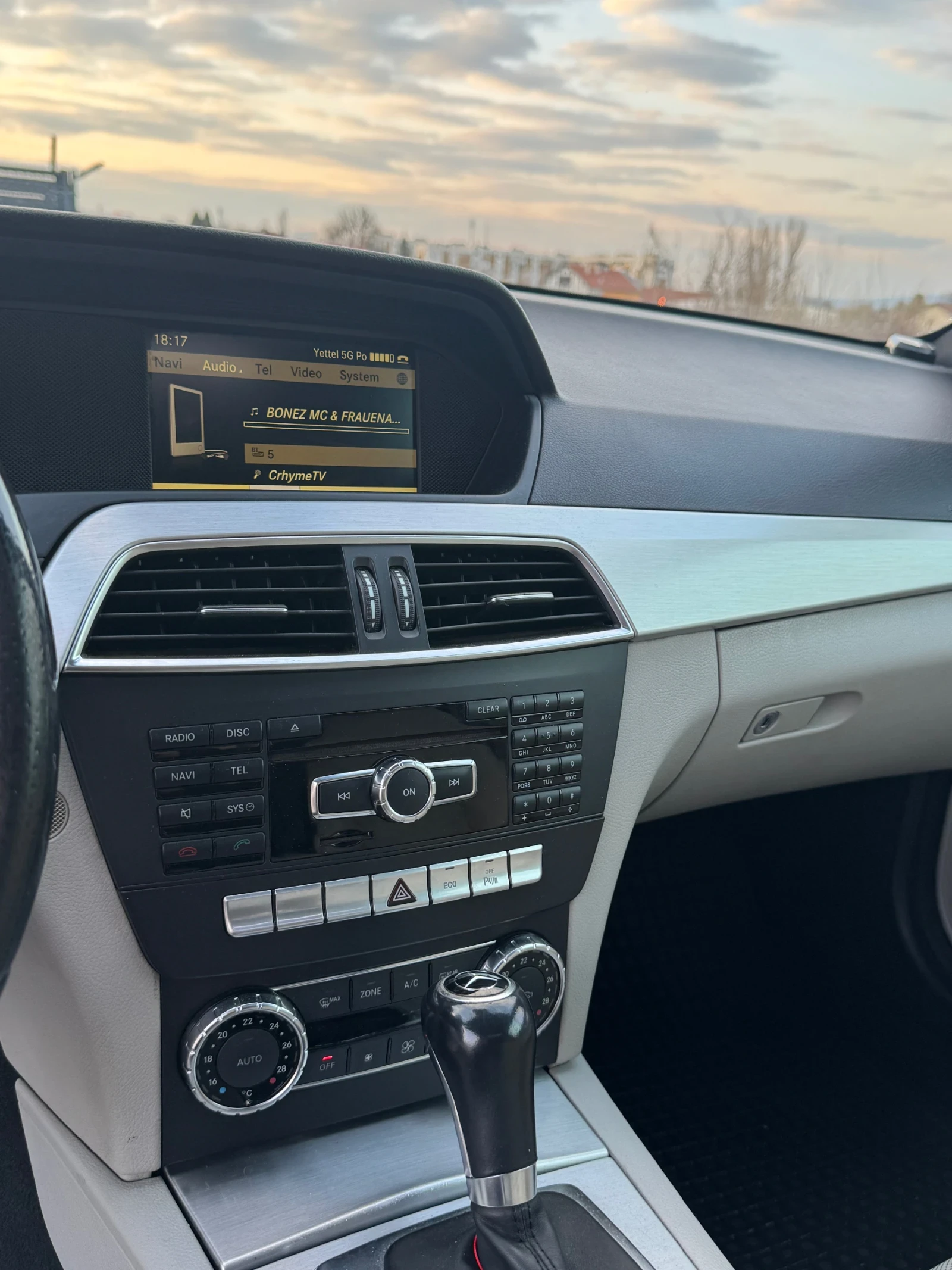 Mercedes-Benz C 220 C220, снимка 12 - Автомобили и джипове - 53978339