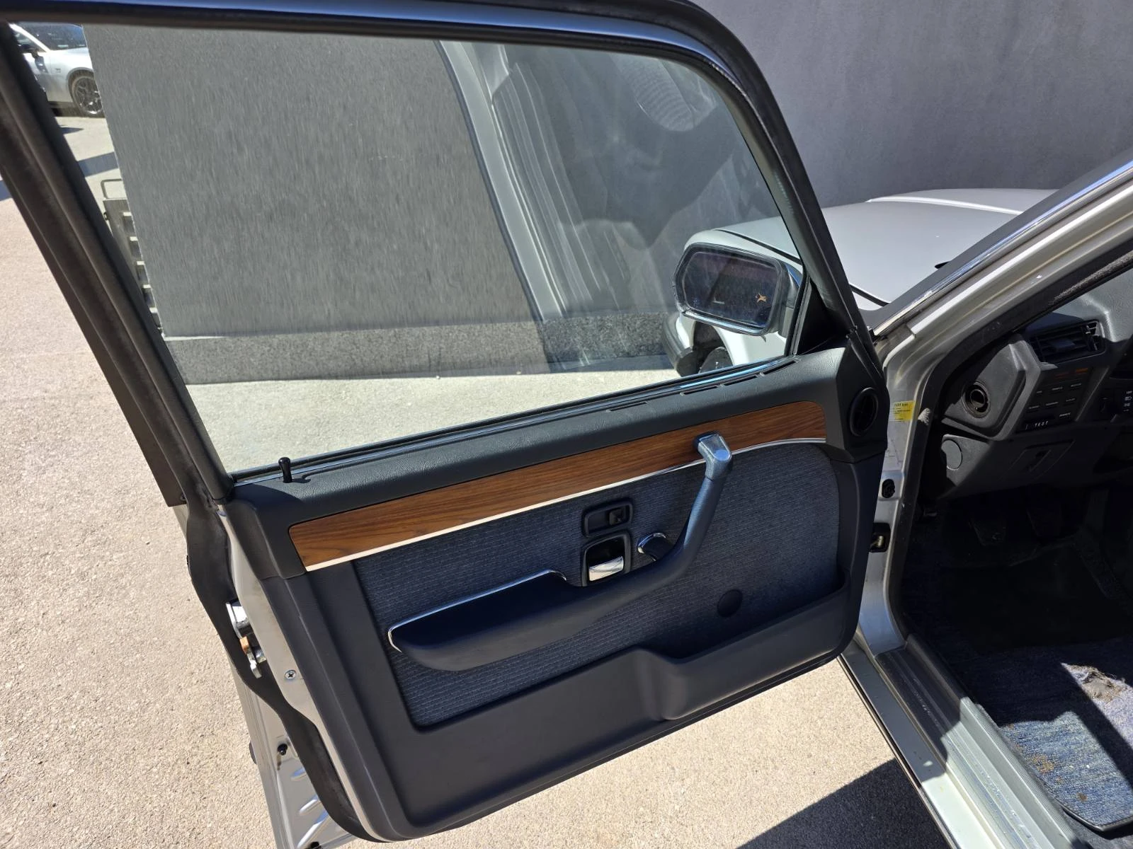 BMW 735 i, снимка 8 - Автомобили и джипове - 54217213