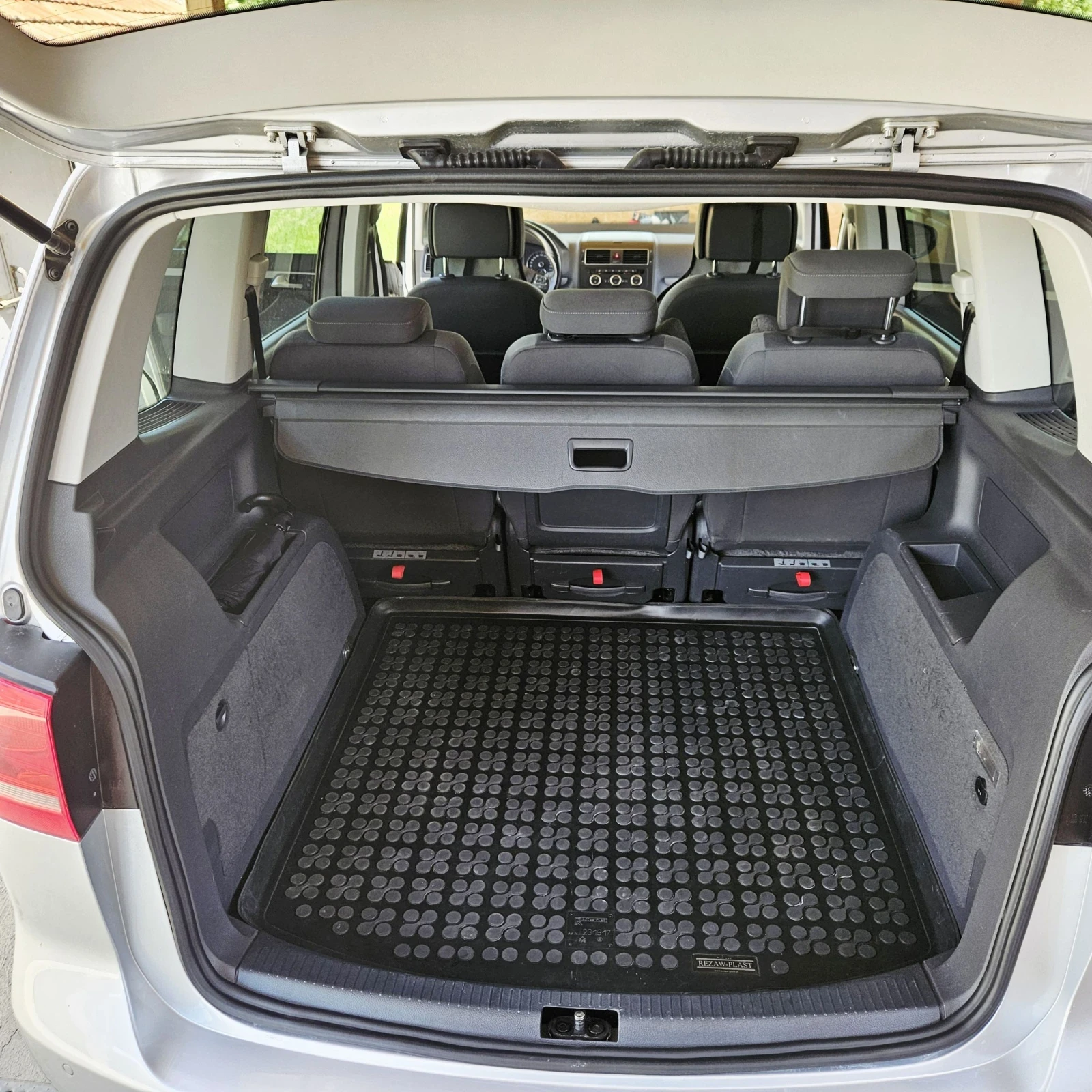 VW Touran 2.0 TDI LIFE DSG | Mobile.bg � ����������� 10