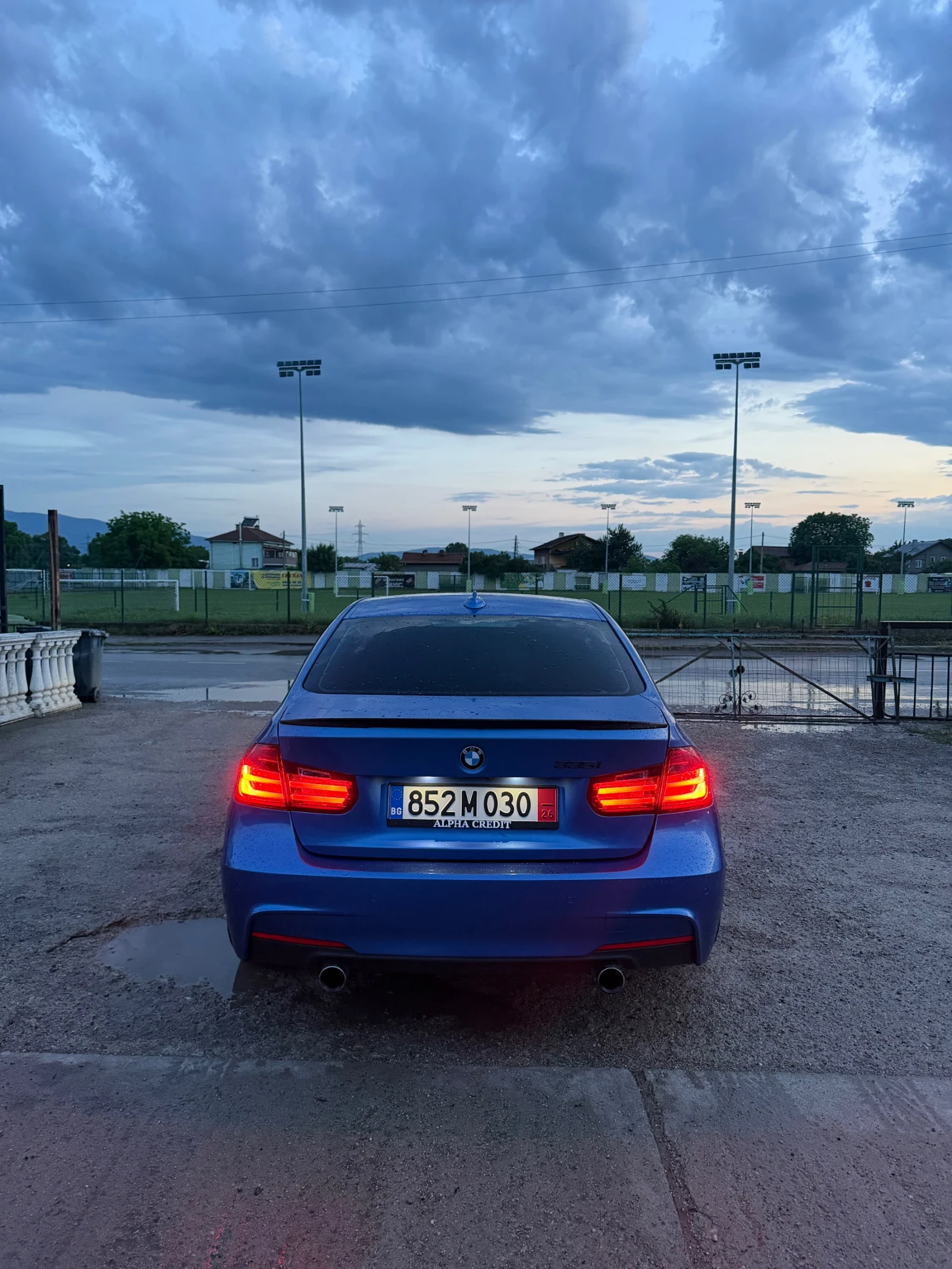 BMW 335 xDrive 180km, снимка 4 - Автомобили и джипове - 54768293