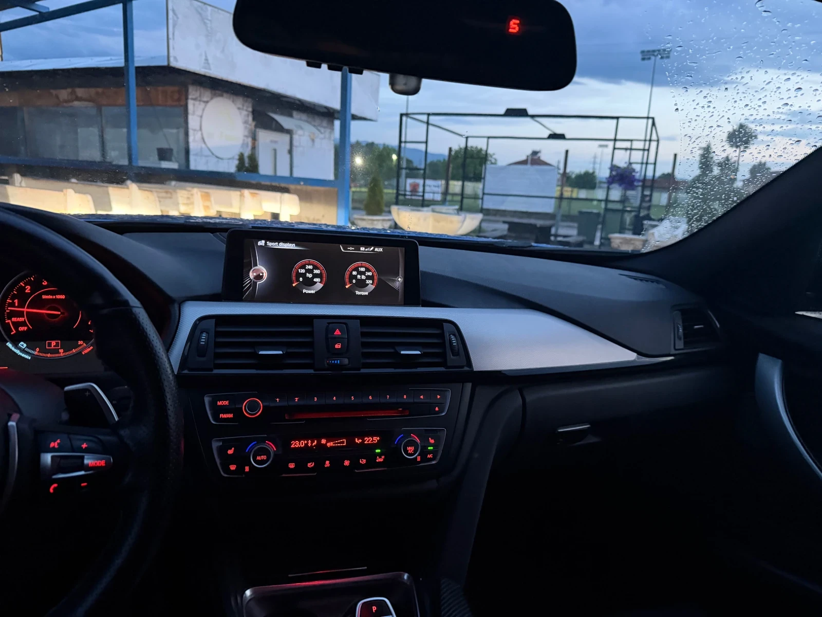 BMW 335 xDrive 180km, снимка 11 - Автомобили и джипове - 54768293