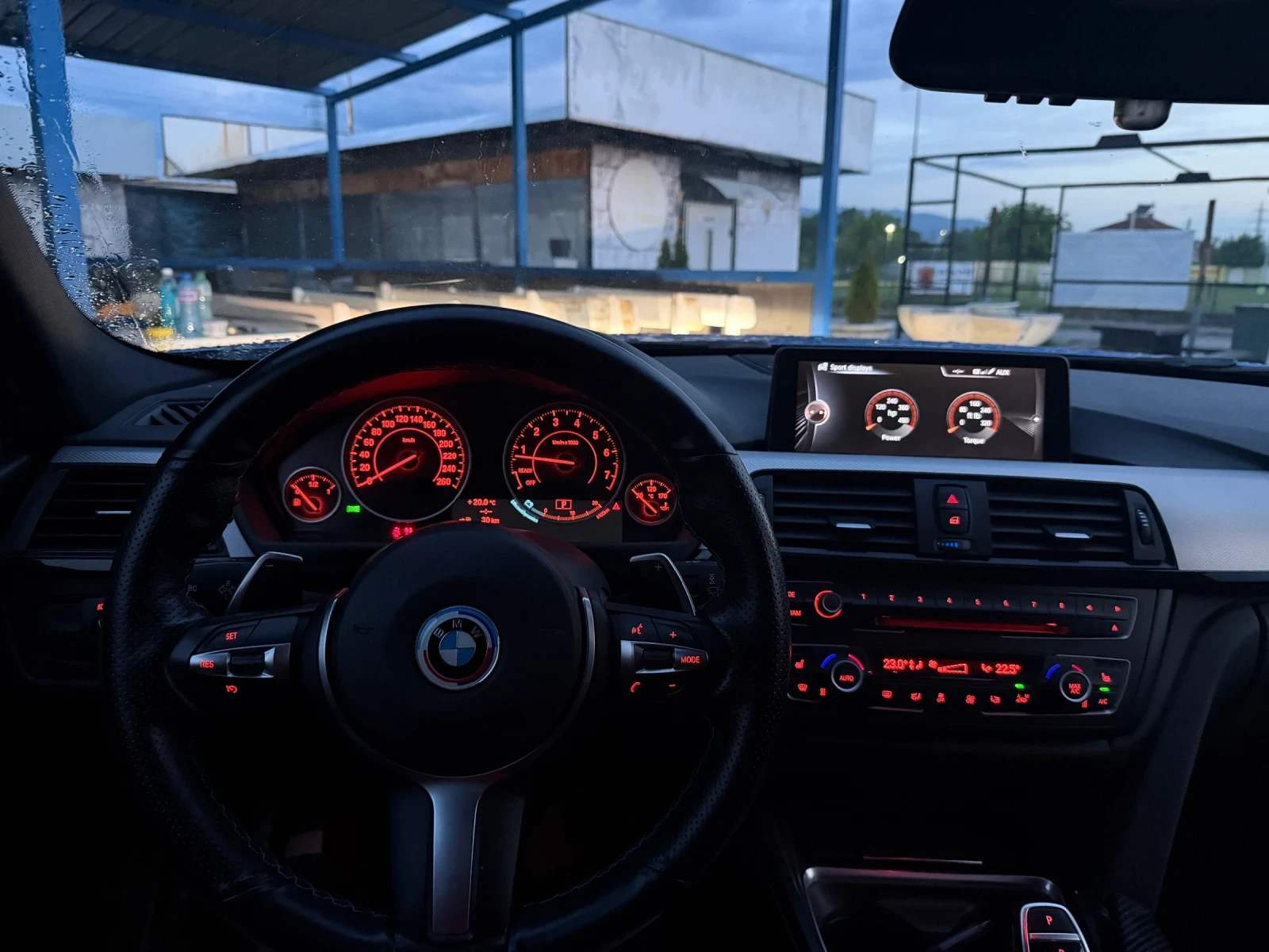 BMW 335 xDrive 180km, снимка 10 - Автомобили и джипове - 54768293