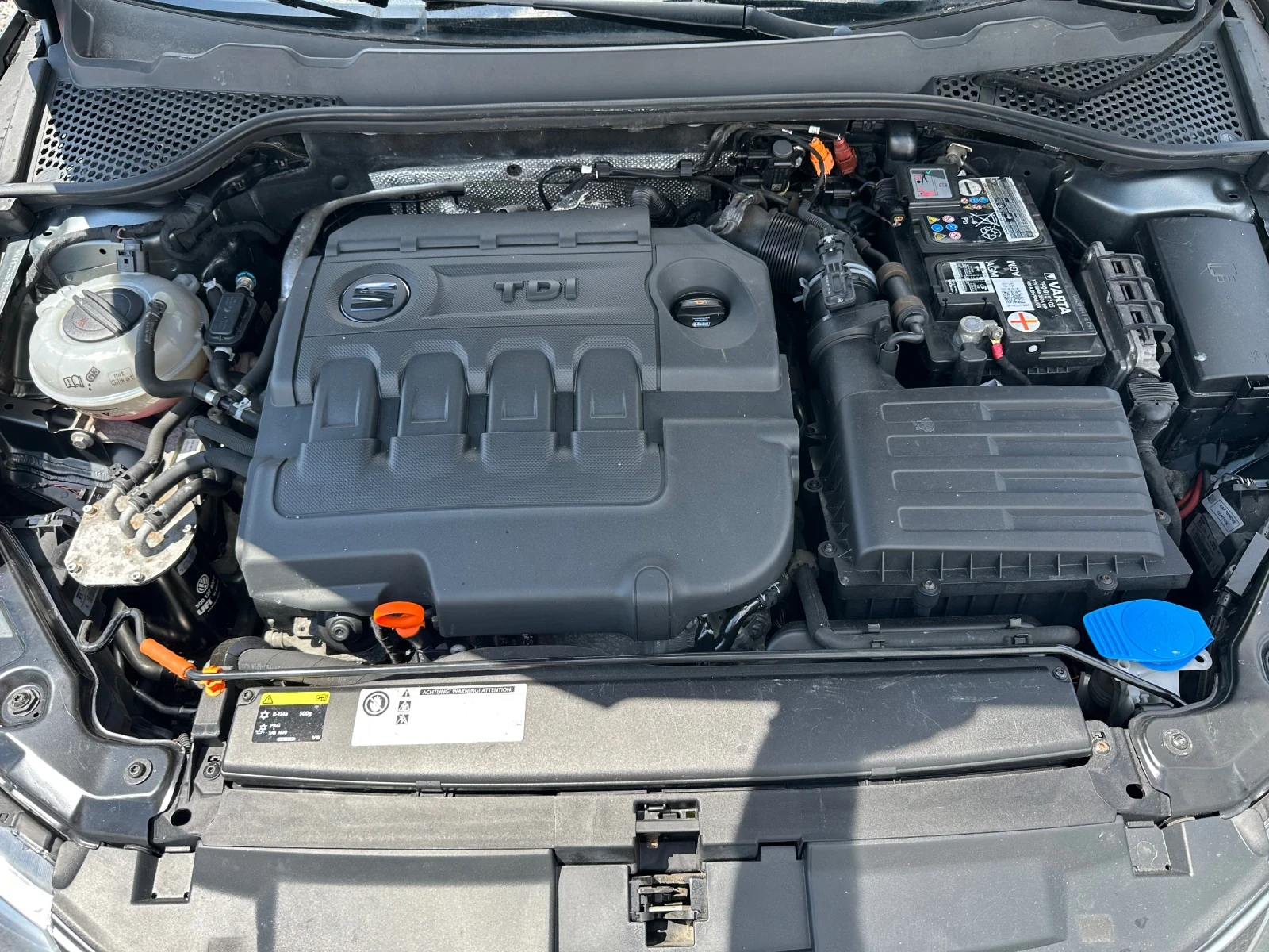 Seat Leon 1.6tdi EU5, снимка 15 - Автомобили и джипове - 54788158