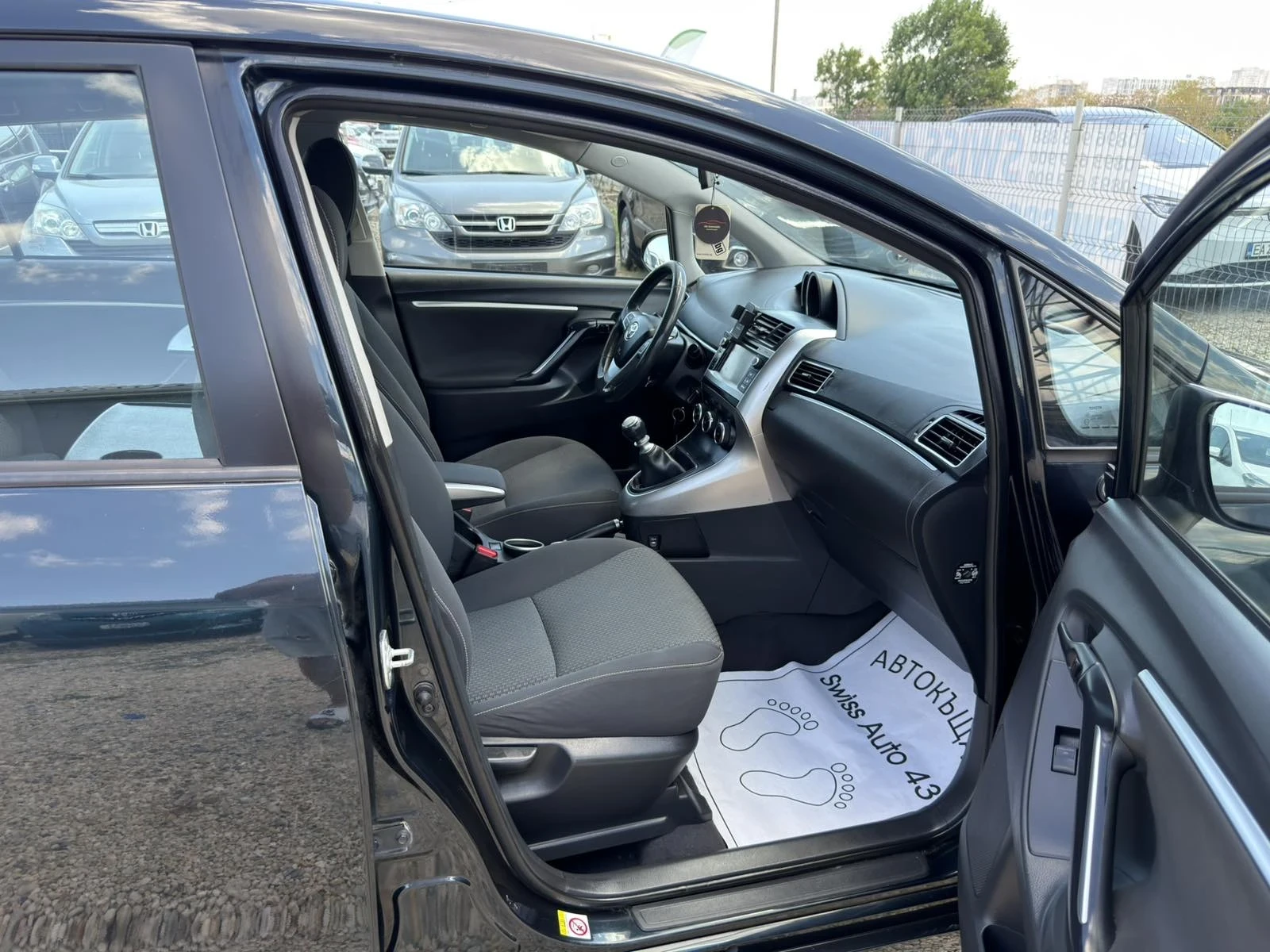 Toyota Verso 1.8 FACE, снимка 13 - Автомобили и джипове - 55070439