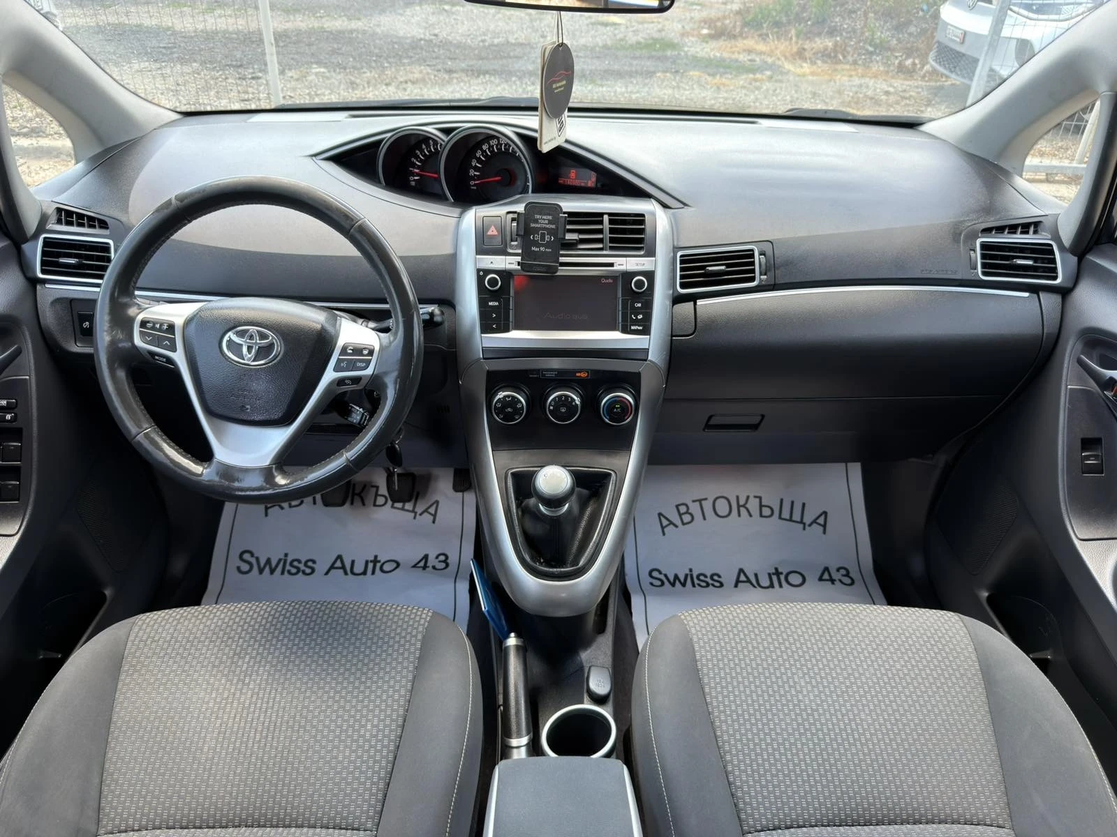 Toyota Verso 1.8 FACE, снимка 10 - Автомобили и джипове - 55070439