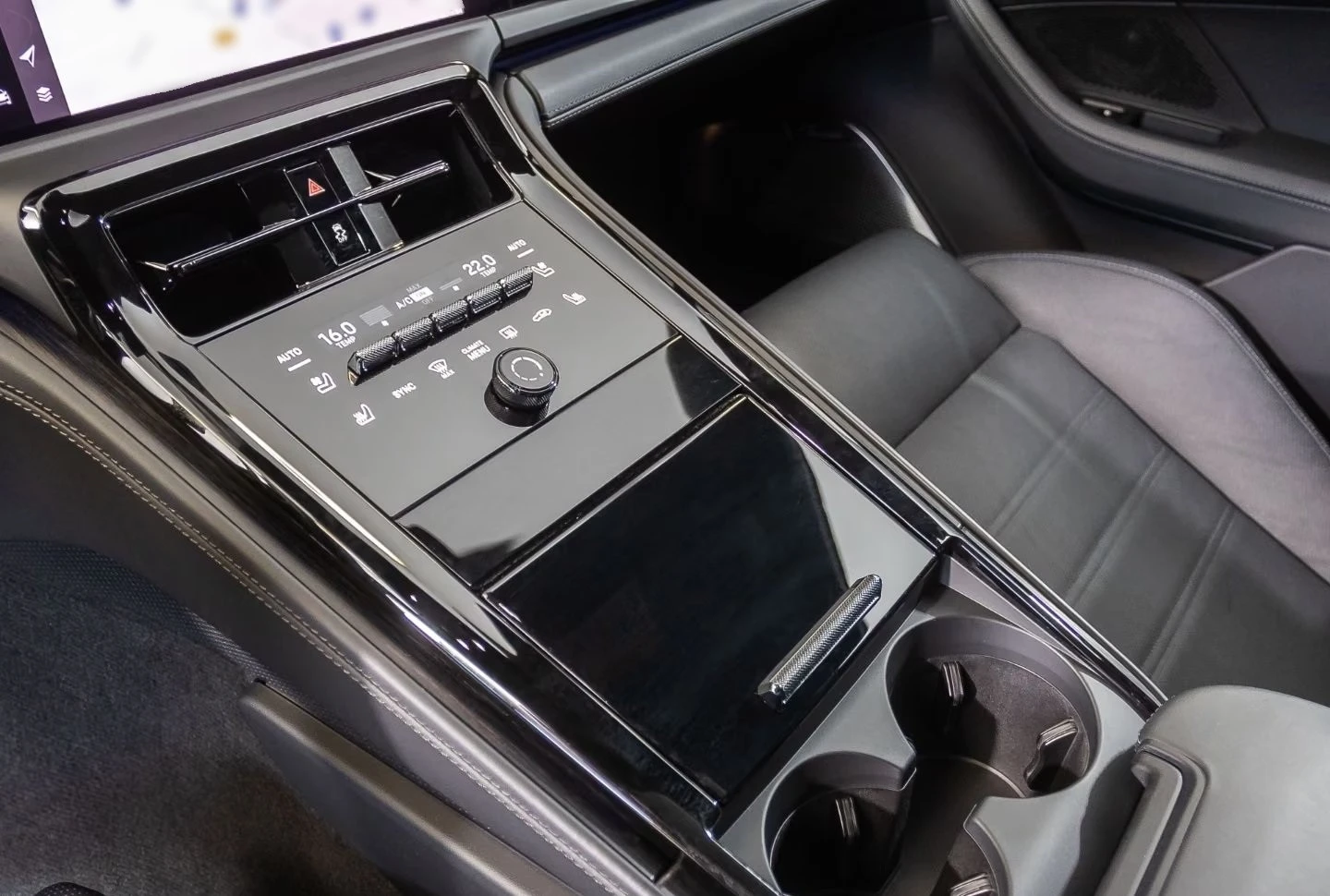 Porsche Panamera GTS / INNODRIVE / BURM / PANO / HUD / MATRIX / 360 | Mobile.bg � ����������� 11