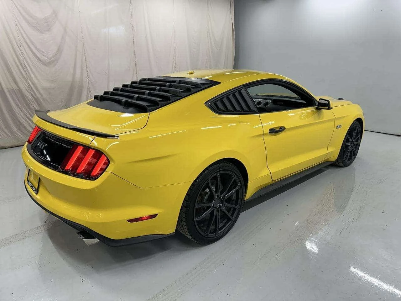 Ford Mustang * 5.0 GT Premium * CARFAX * ���� �� �� | Mobile.bg � ����������� 6