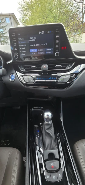 Toyota C-HR 2.0 хибрид, снимка 14