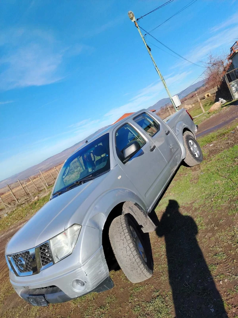 Nissan Navara 2.5 dci, снимка 6 - Автомобили и джипове - 48396288