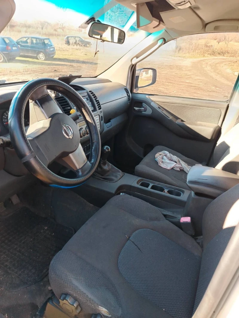 Nissan Navara 2.5 dci, снимка 7 - Автомобили и джипове - 48396288