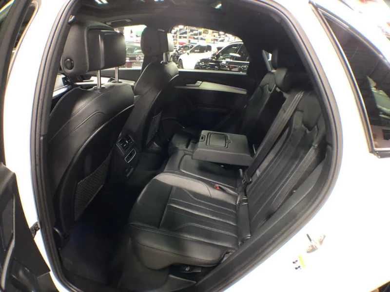 Audi Q5 S Line * Premium * АвтоКредит* (ЦЕНА ДО БГ), снимка 11 - Автомобили и джипове - 53264524