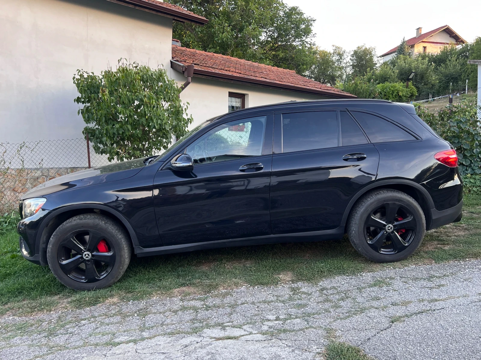 Mercedes-Benz GLC 300 4-MATIC* PANO* 7G-TRONIC* KAMERA* LED - изображение 2