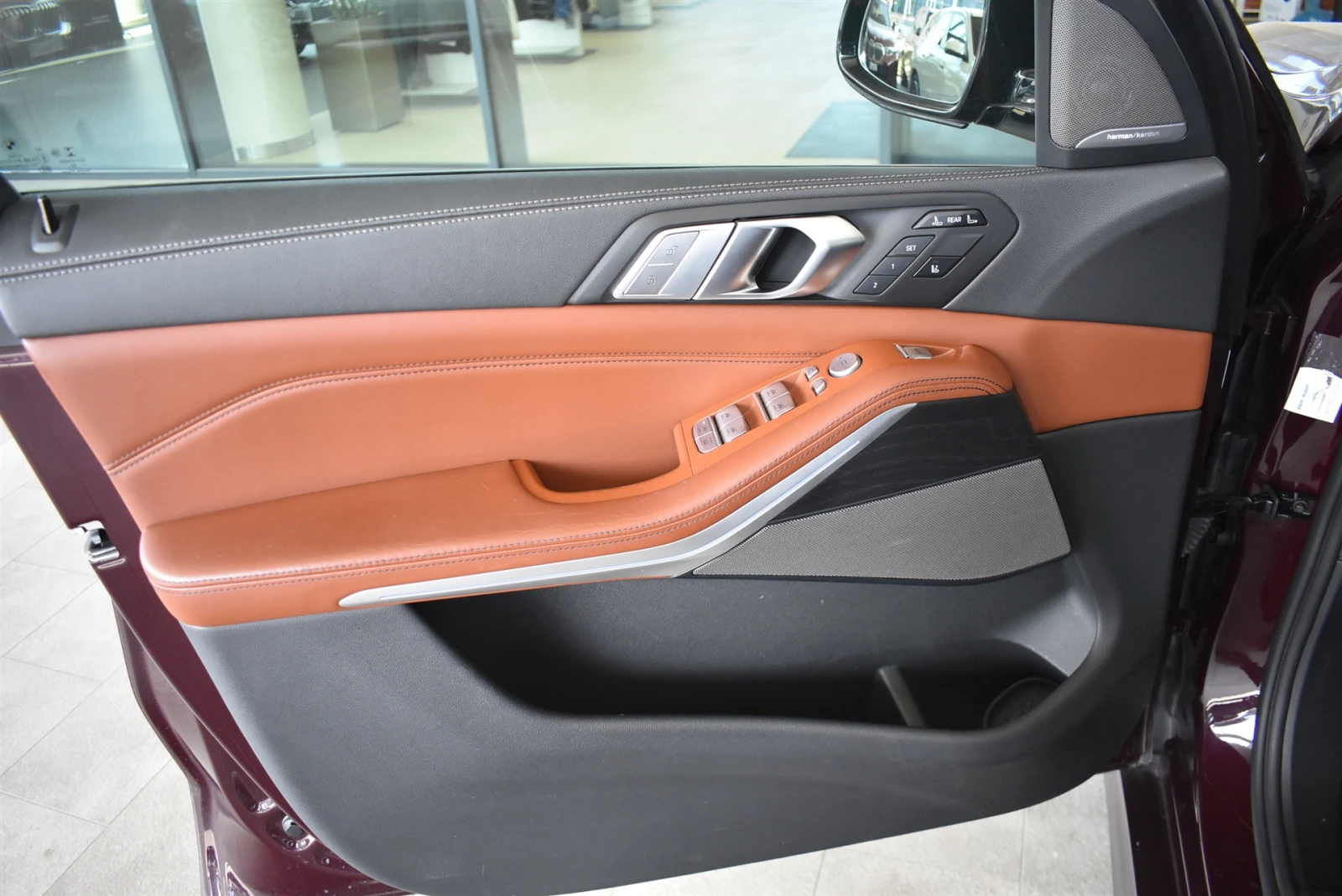 BMW X7 M50i - изображение 8