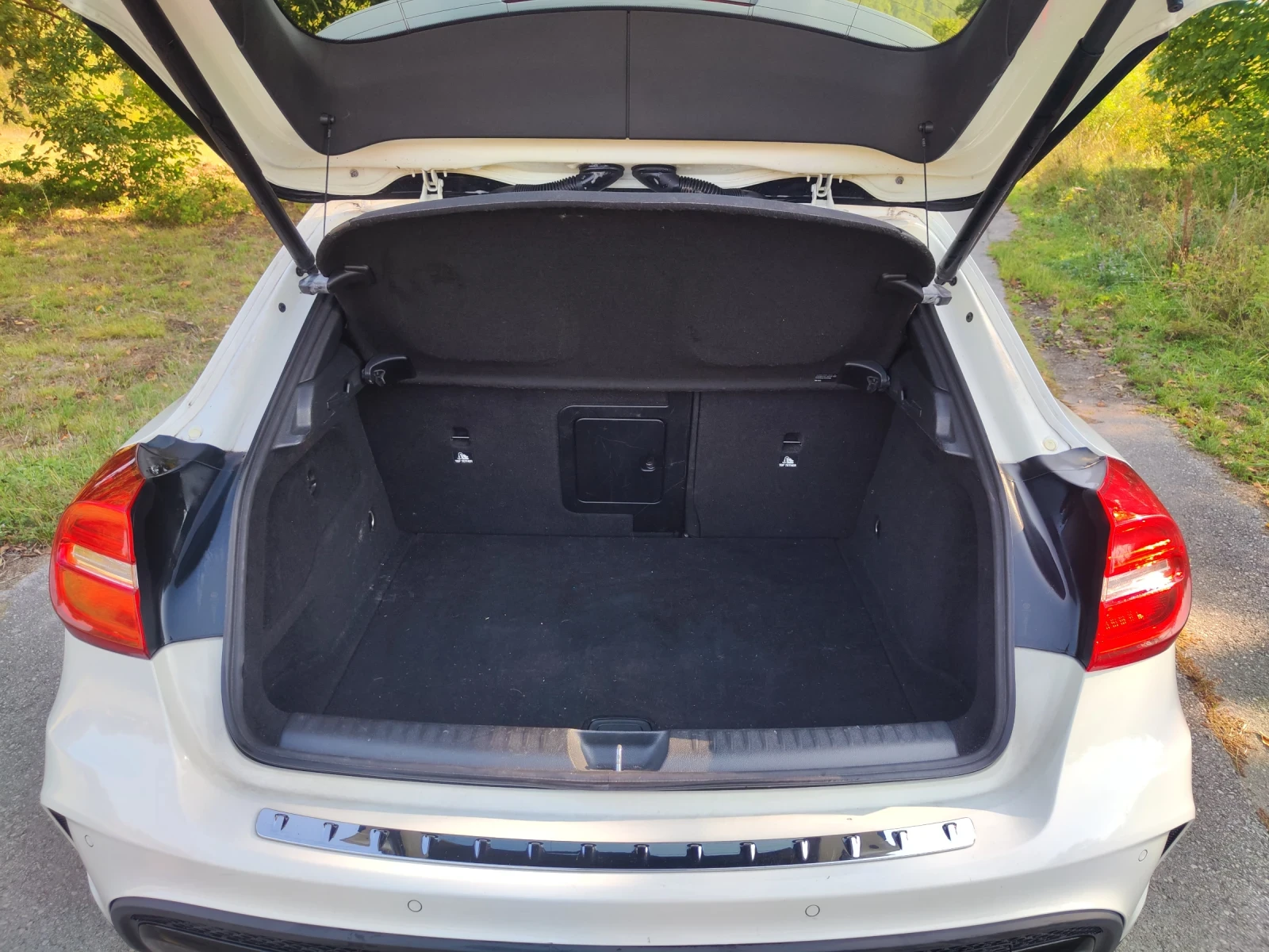 Mercedes-Benz GLA 250, снимка 6 - Автомобили и джипове - 54183878