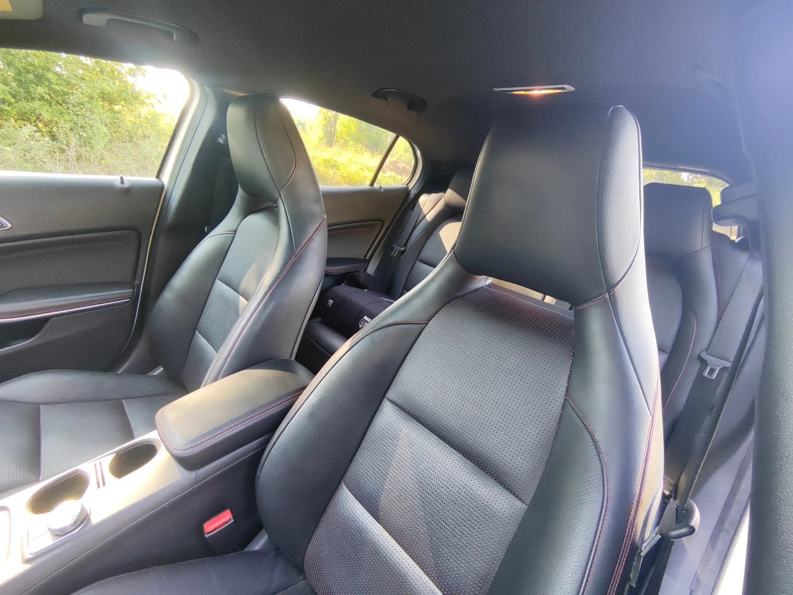 Mercedes-Benz GLA 250, снимка 9 - Автомобили и джипове - 54183878