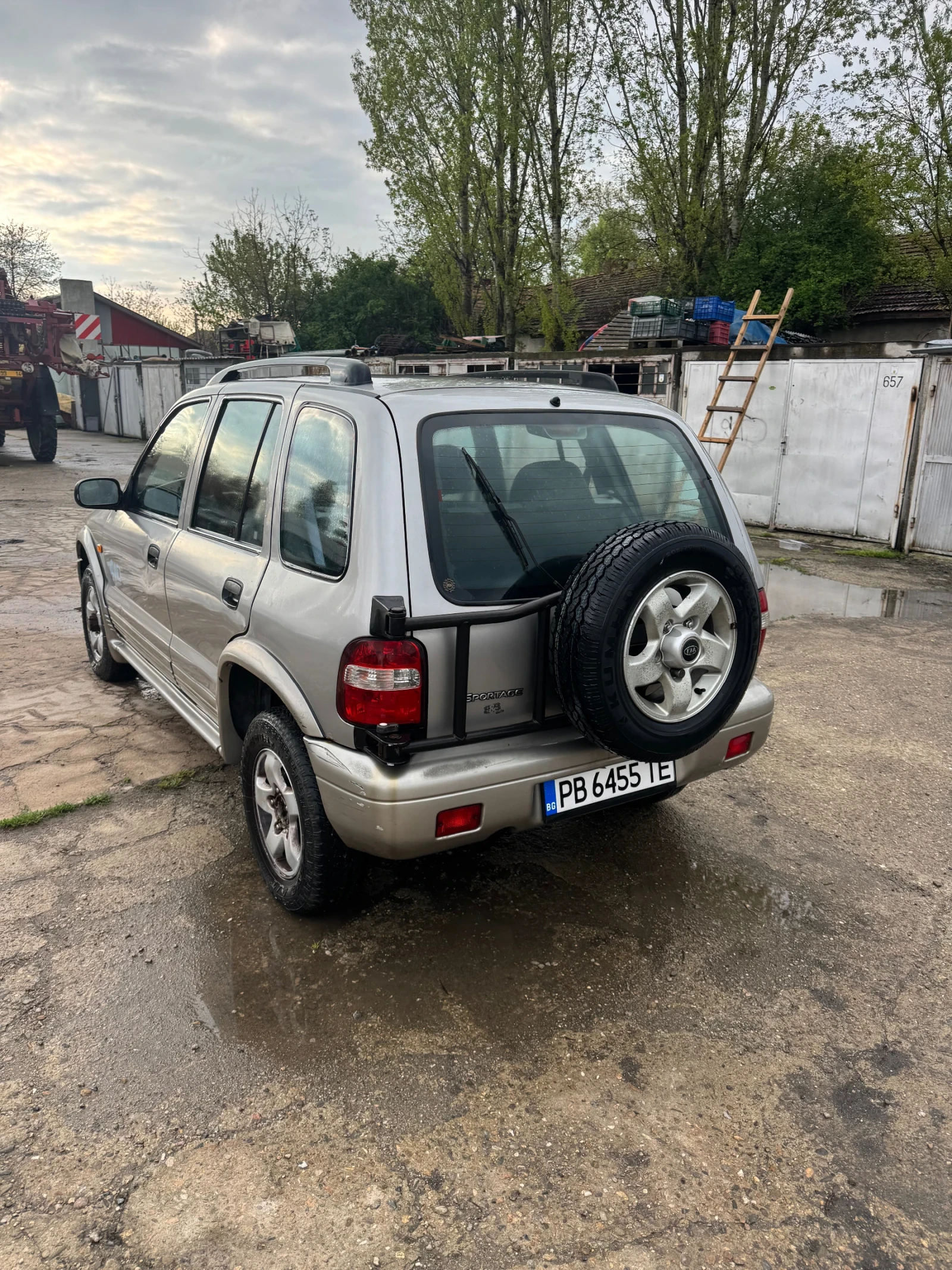 Kia Sportage, снимка 4 - Автомобили и джипове - 54341534
