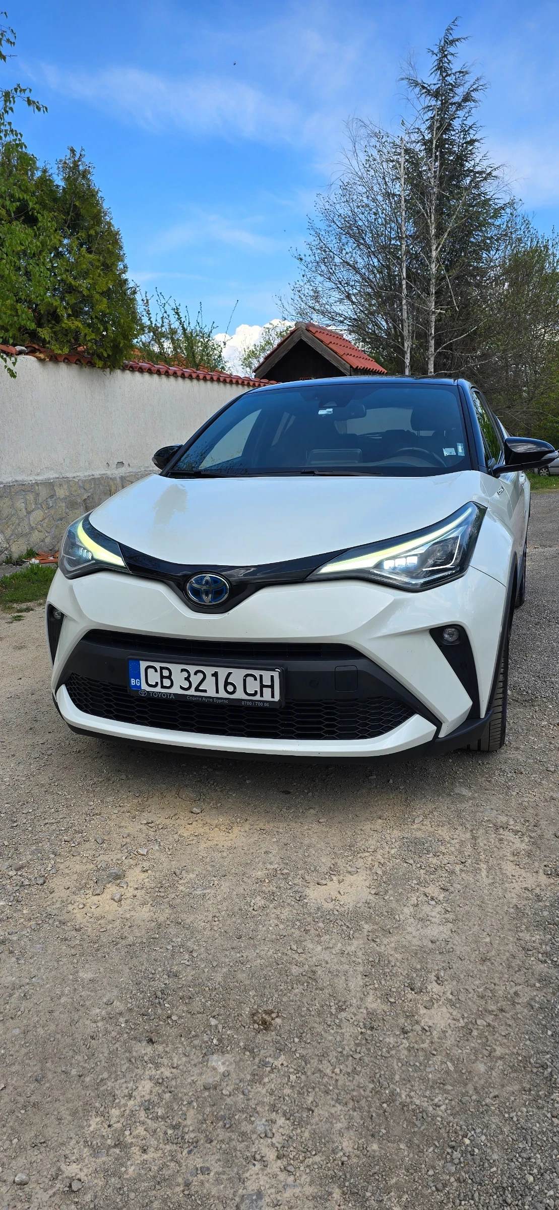Toyota C-HR 2.0 хибрид
