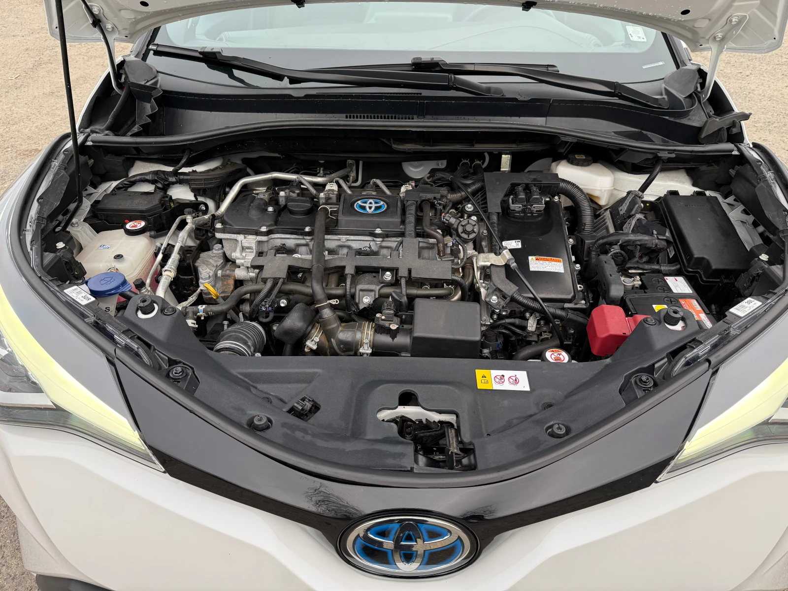 Toyota C-HR 1.8 hybrid, снимка 7 - Автомобили и джипове - 54478570