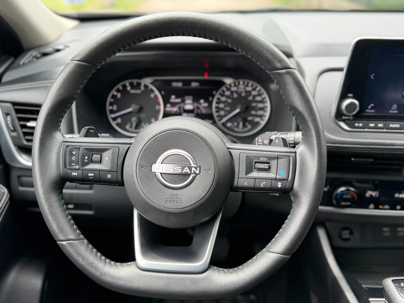 Nissan Rogue 1.5i xTrail Moonroof, снимка 13 - Автомобили и джипове - 55436084