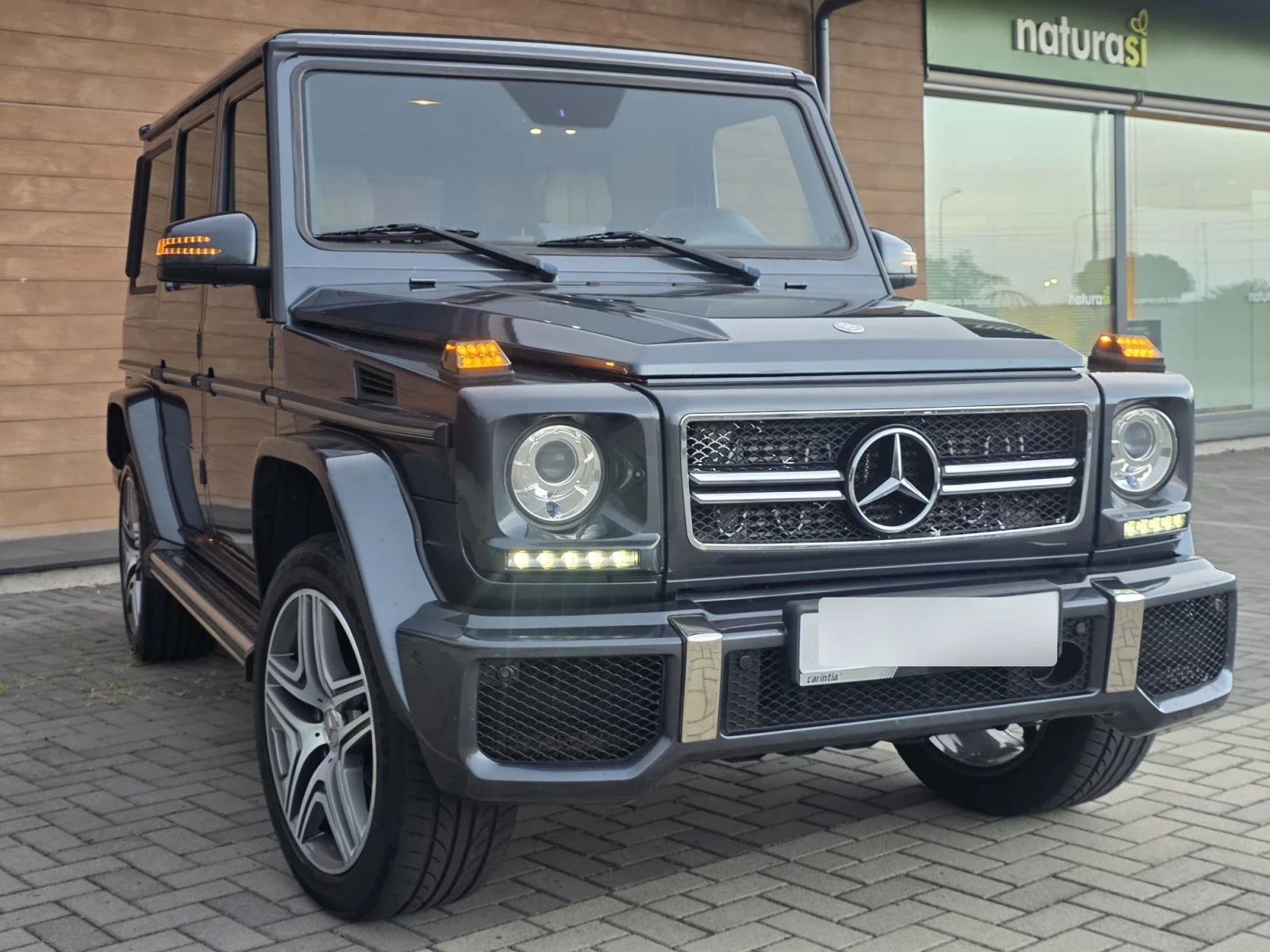 Mercedes-Benz G 350 d BlueTec AMG Line, снимка 3 - Автомобили и джипове - 55670492