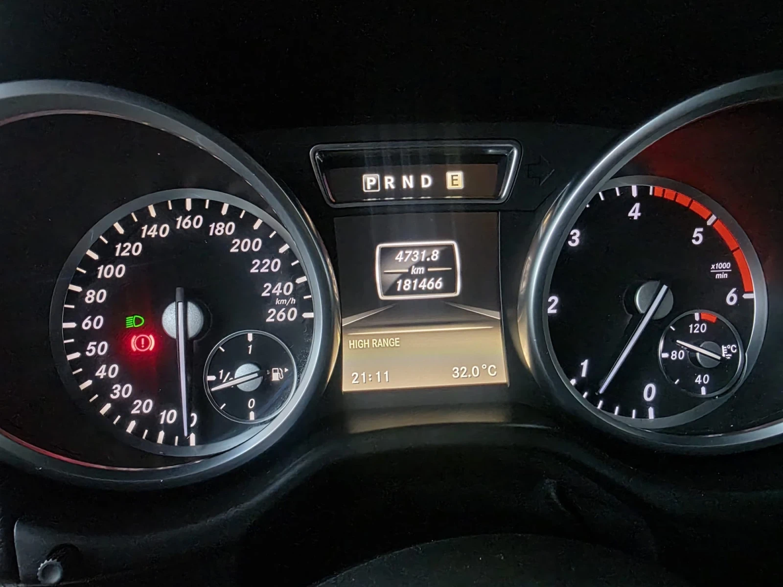Mercedes-Benz G 350 d BlueTec AMG Line, снимка 17 - Автомобили и джипове - 55670492