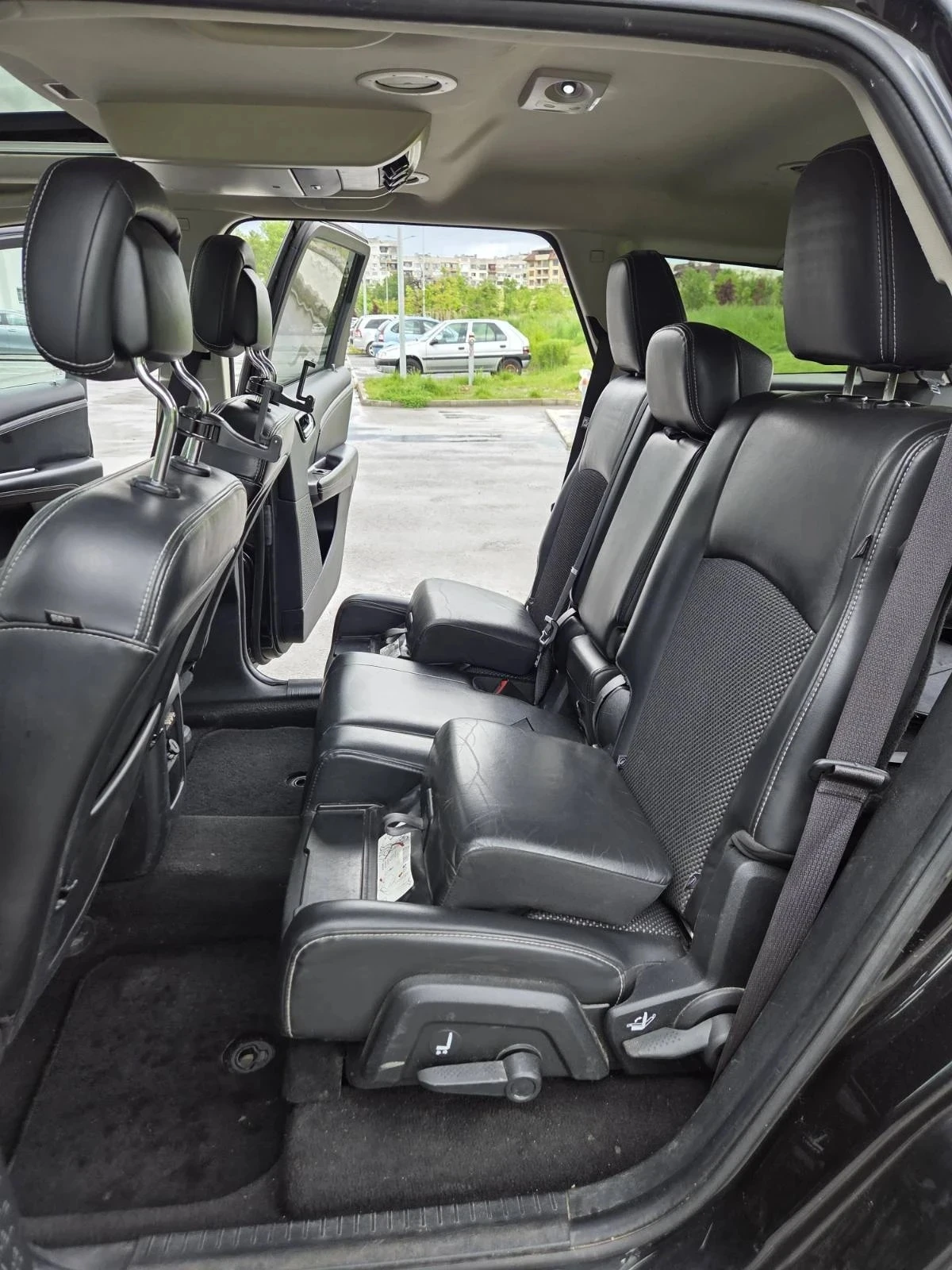 Fiat Freemont 2.0 MultiJet AWD (170 к.с.)+ зимни гуми + греди, снимка 9 - Автомобили и джипове - 55888598