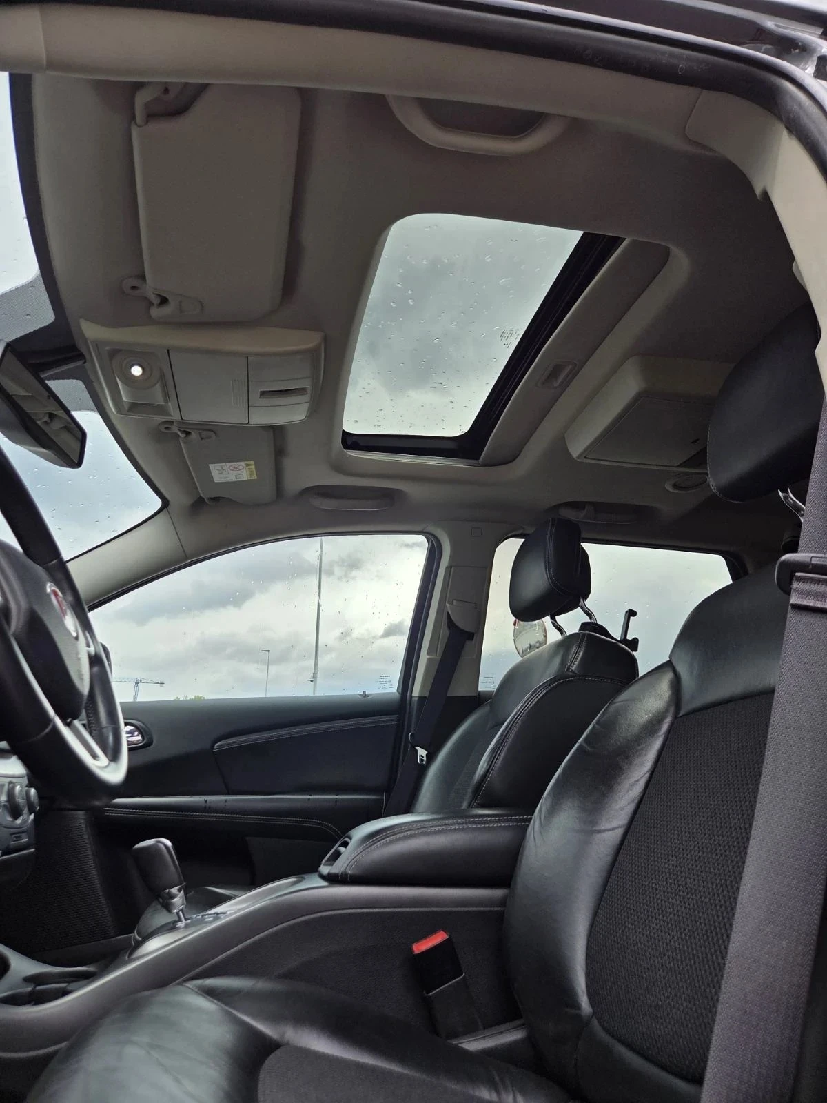 Fiat Freemont 2.0 MultiJet AWD (170 к.с.)+ зимни гуми + греди, снимка 13 - Автомобили и джипове - 55888598