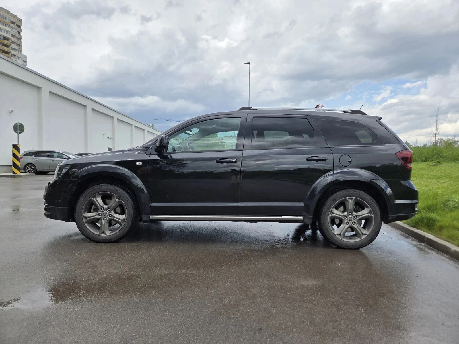 Fiat Freemont 2.0 MultiJet AWD (170 к.с.)+ зимни гуми + греди, снимка 4 - Автомобили и джипове - 55888598