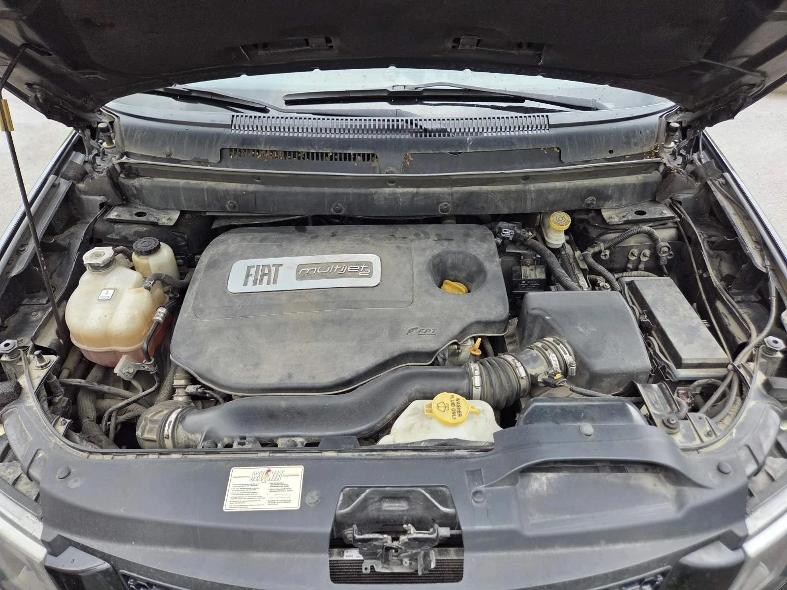 Fiat Freemont 2.0 MultiJet AWD (170 к.с.)+ зимни гуми + греди, снимка 14 - Автомобили и джипове - 55888598