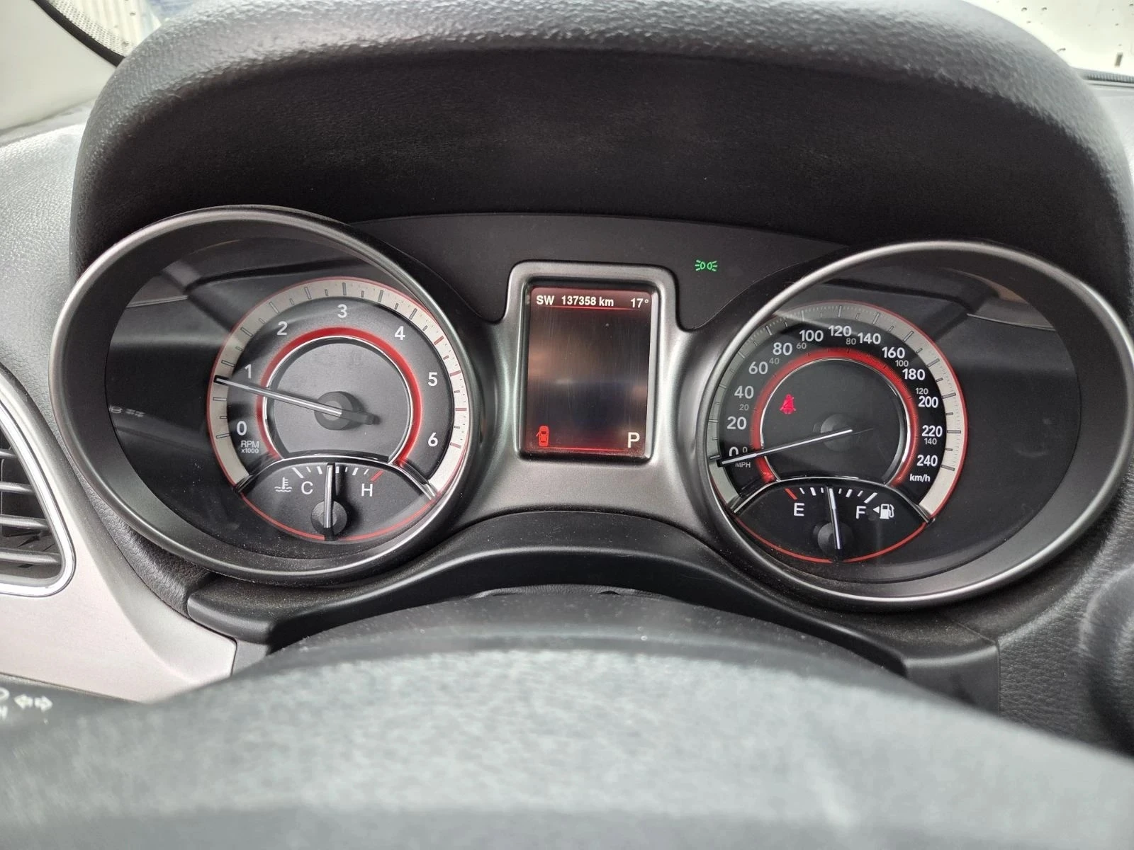 Fiat Freemont 2.0 MultiJet AWD (170 к.с.)+ зимни гуми + греди, снимка 11 - Автомобили и джипове - 55888598