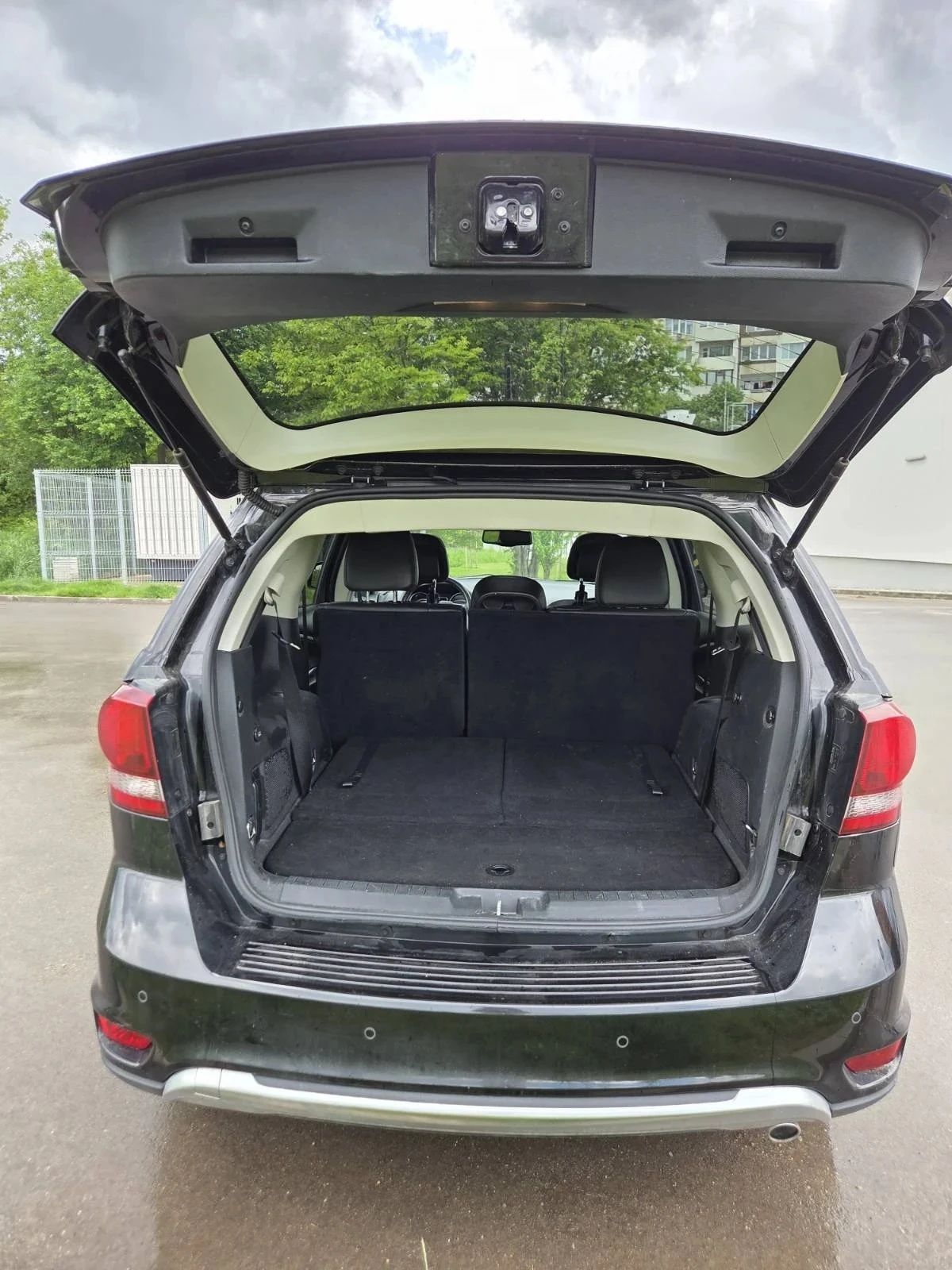 Fiat Freemont 2.0 MultiJet AWD (170 к.с.)+ зимни гуми + греди, снимка 6 - Автомобили и джипове - 55888598