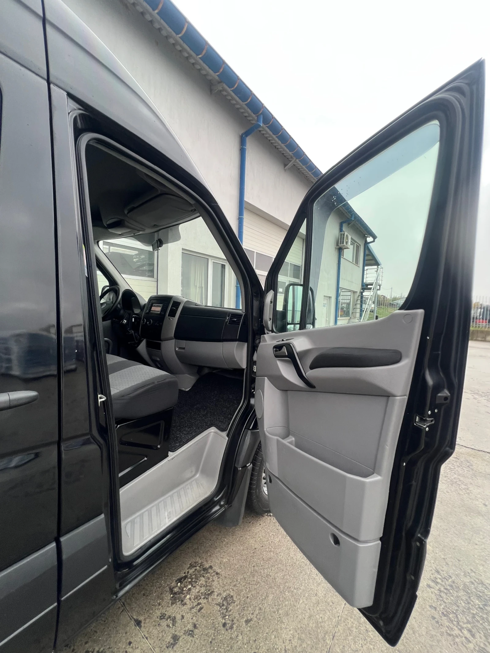 VW Crafter 6- / 2014. /  | Mobile.bg   14