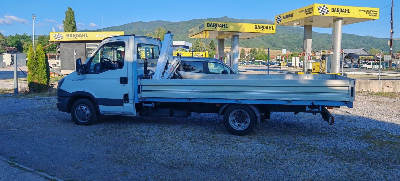 Iveco Daily 35c12 КРАН, снимка 8 - Камиони - 55550414