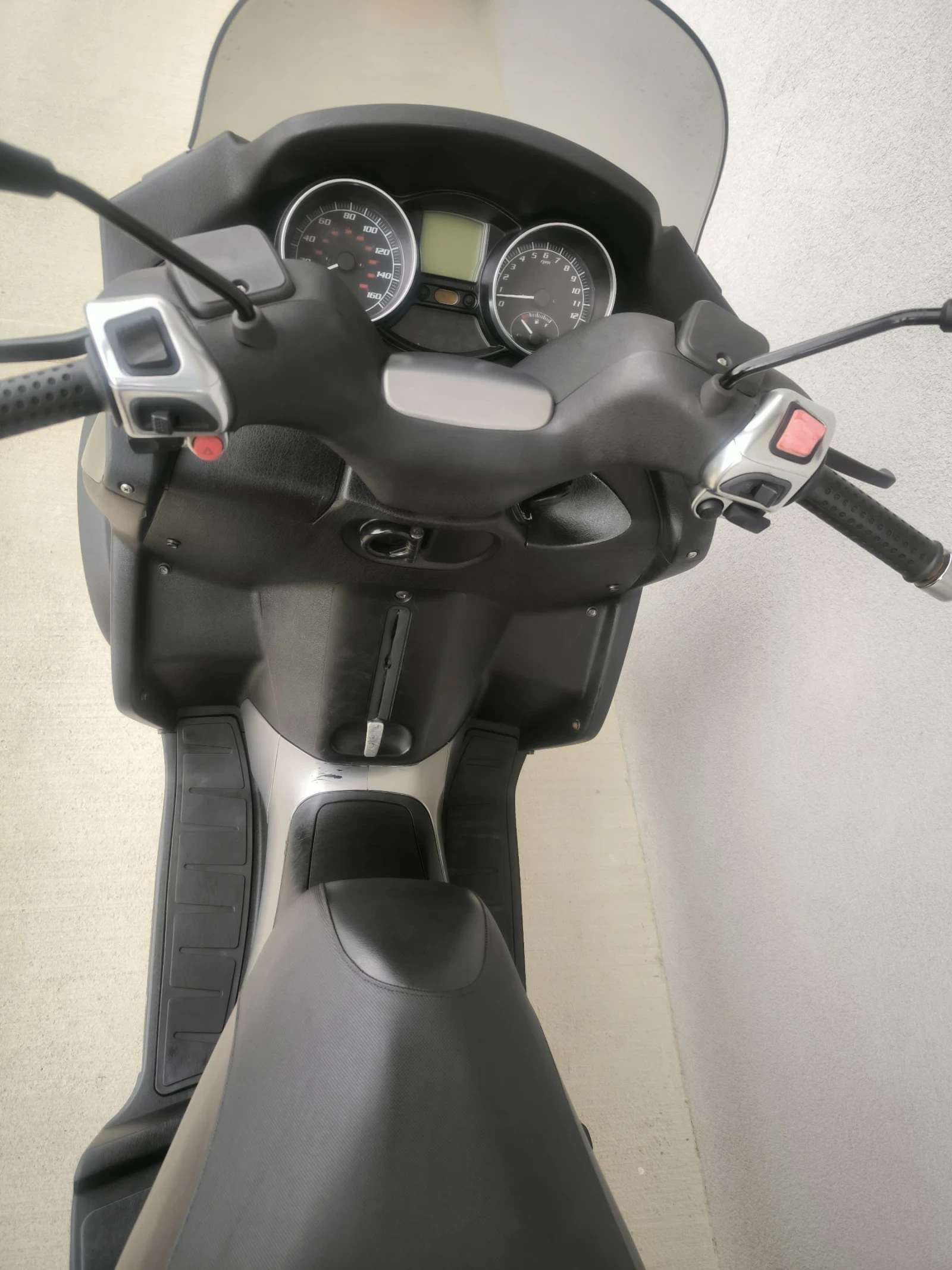 Piaggio Mp3 250 ie , 2006 година - изображение 5