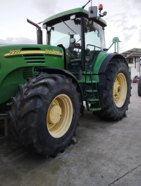      John Deere 7920