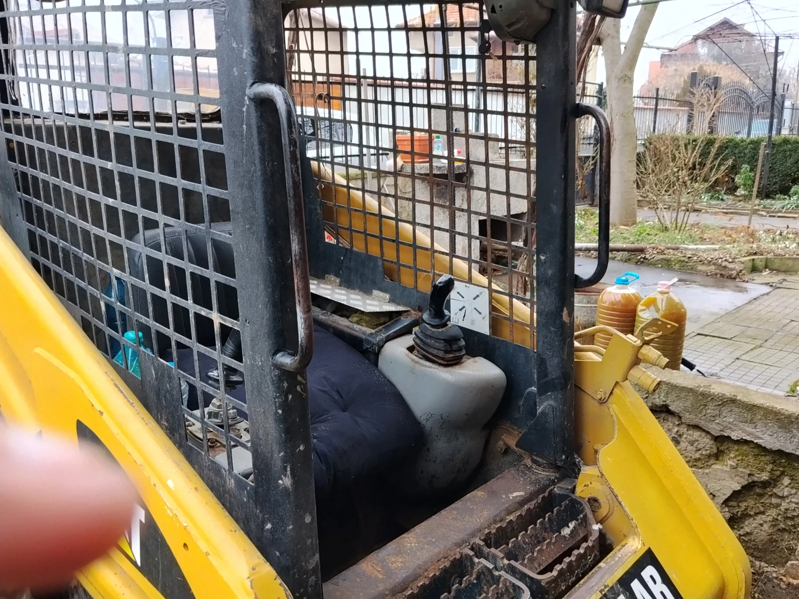 ���� ����� �������� Cat 216B | Mobile.bg � ����������� 1