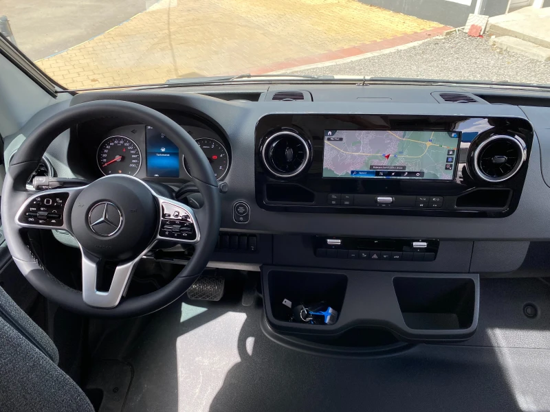 Кемпер HYMER / ERIBA MERCEDES S685. 3500 kg. ДВОЕН ПОД KЛИМАТИК WEBASTO, снимка 4 - Каравани и кемпери - 50508375